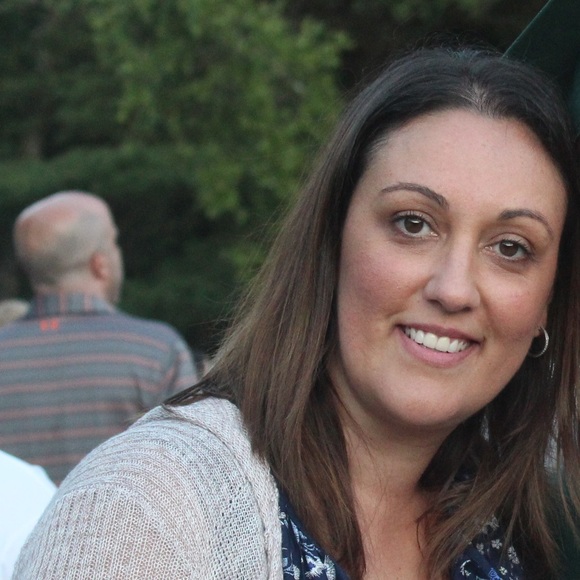 Meet your Posher, Stefanie - Picture 1 of 1